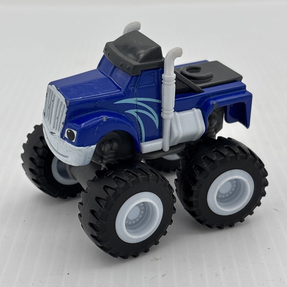 Blaze and the Monster Machines CRUSHER 2014 Die Cast Truck Nickelodeon